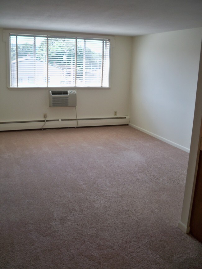 Photo - Emmett Street Apartments