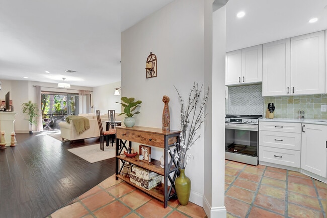 Photo - 500 Crosswinds Dr Townhome