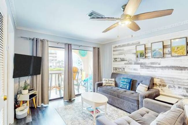 Building Photo - 924 W Beach Blvd Unit ID1364784P