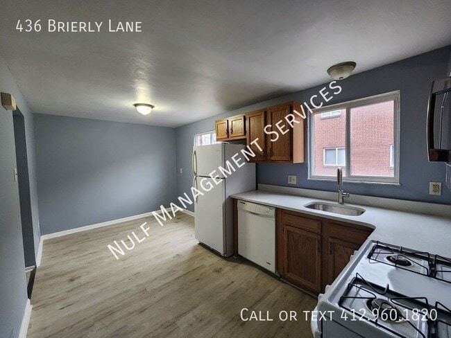 Photo - 436 Brierly Ln