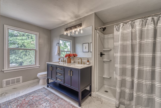 Photo - 3223 Herren Ave