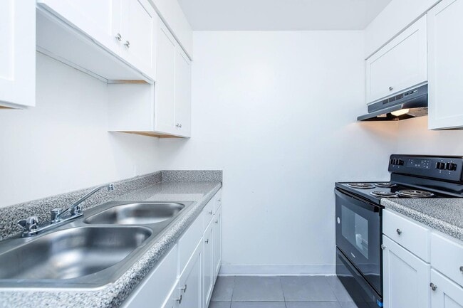 Regency Square Apartments