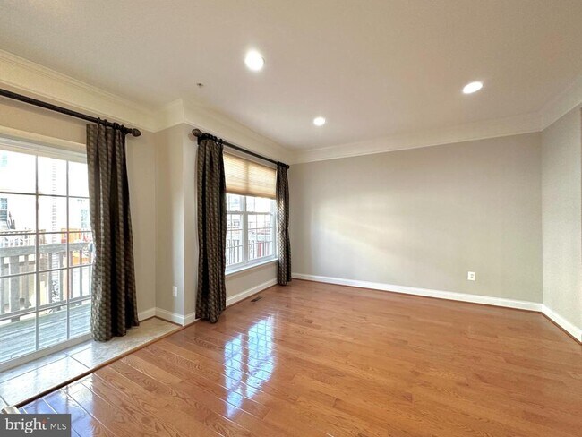 Photo - 11837 Regents Park Dr