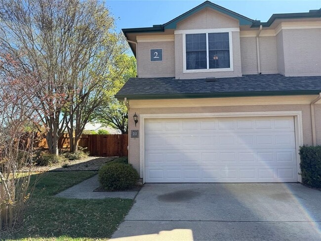 Building Photo - 2100 Pipers Field Dr Unit 21