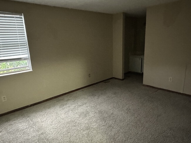 2nd bedroom - 4945 Kristie Falls Unit D