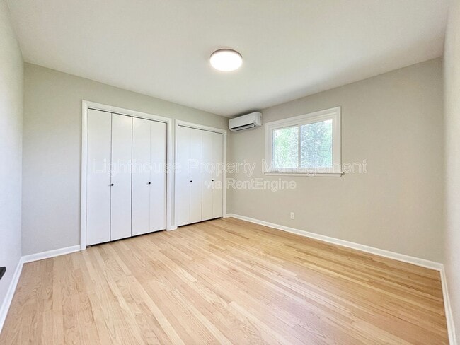 Photo - 1505 68th St SE
