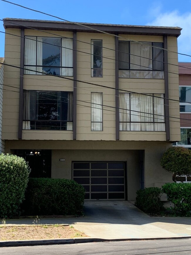 Photo - 273 S Parkview Ave Unit 273 S Parkview Ave, Apt #4