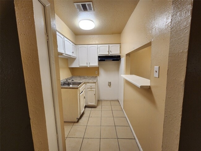 Photo - 4311 Yellowstone Blvd Unidad 6