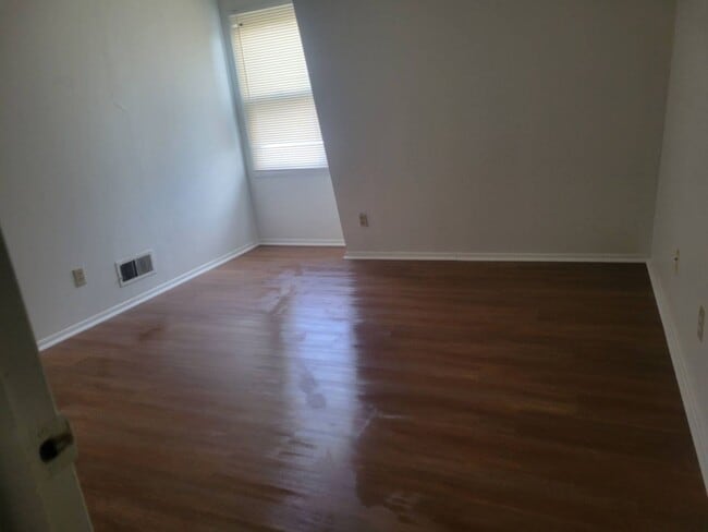 Photo - 8836eN95thM Unit 8836E