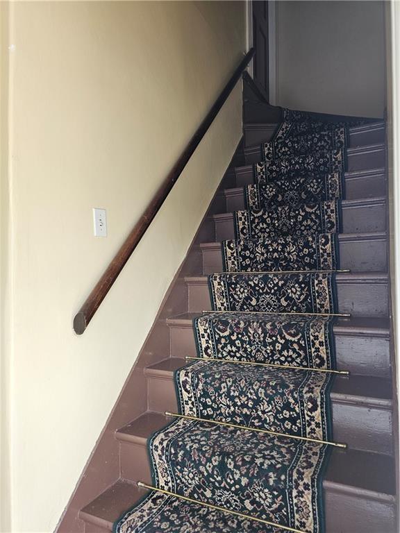 Photo - 37 1/2 Pleasant St