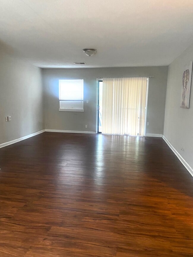 Photo - 921 Garywood Pl