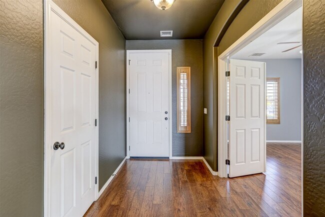 Photo - 4 bedroom, 2 bath Home in Quailwood