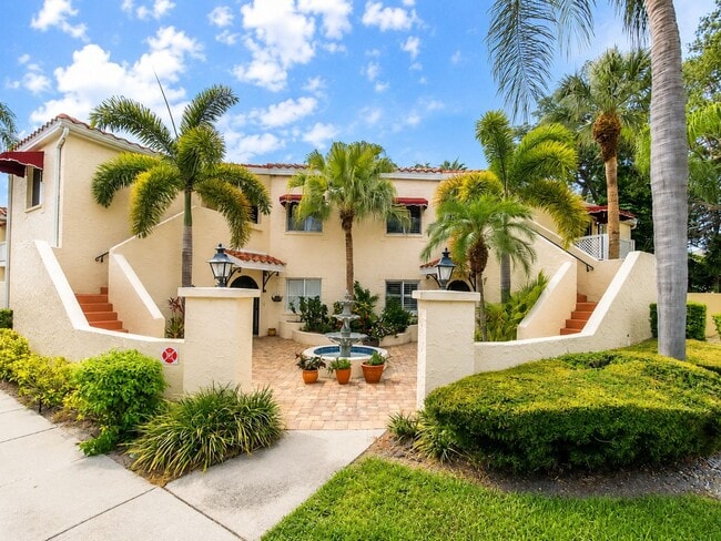 Building Photo - FOR RENT – STUNNING 2 BEDROOM / 2 BATH CONDO IN BRADENTON