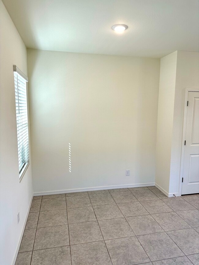 Photo - Beautiful new home in Bella Vista Farms, San Tan Valley! 9' ceilings, tile floors, granite counte...