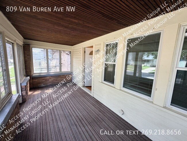 Photo - 809 Van Buren Ave NW