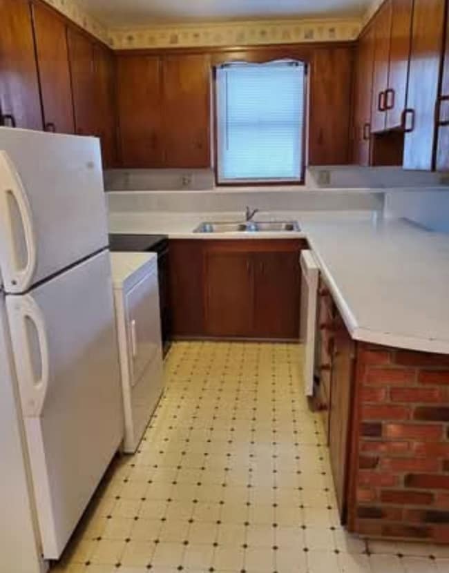 2900 SE 10th St