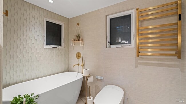 Photo - 311 Grandview Ave