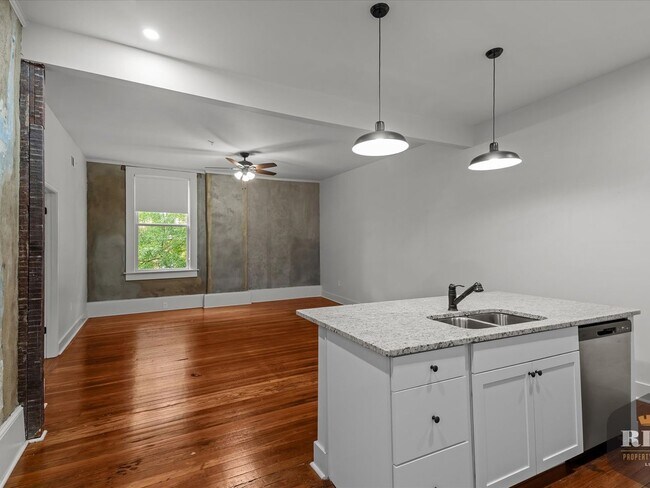 Photo - 212 Seventh St. Unidad 301