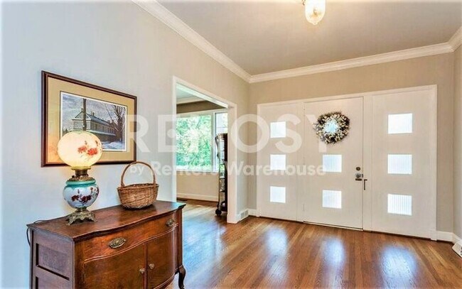 Photo - Charming Estate home on almost 2 acres with Duke University Setting