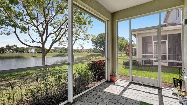 Photo - 4729 Greenway Dr