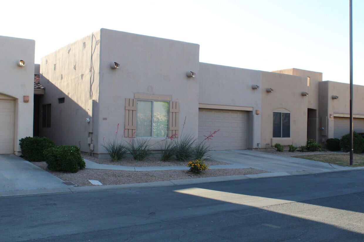 Condo - 440 S Val Vista Dr. (Mesa, AZ)