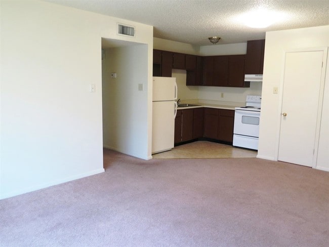 Photo - Hillside West Apartments