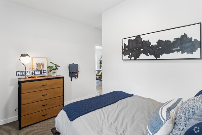 4BR, 4BA - 1,232SF - Bedroom