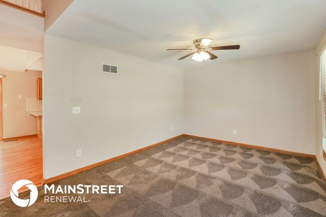 Building Photo - 3545 SW Harbor Dr Rental