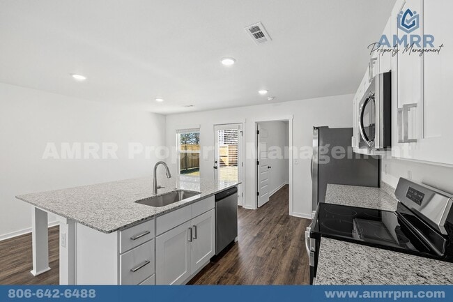 Photo - 700 Short Leaf Ln