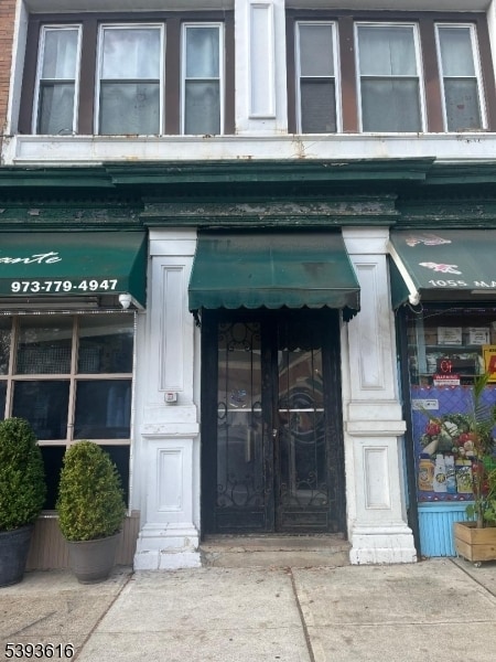 Building Photo - 1055 Main Ave Unit 12