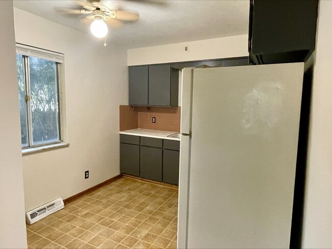 Photo - 1414 Geneva Ave Unit 1414