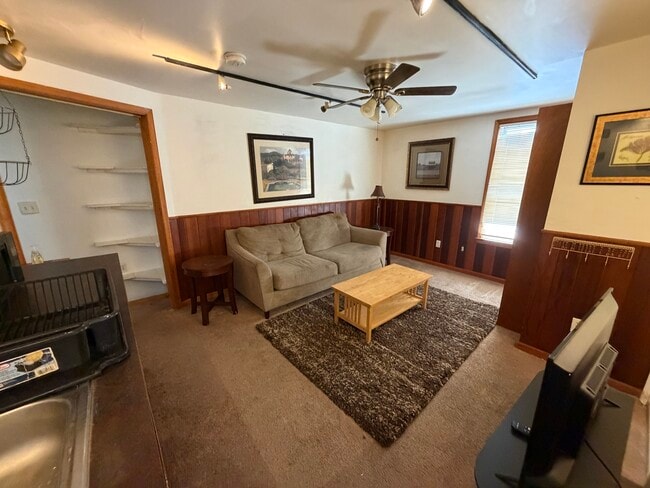 Photo - 18 S Marion Ave Unit 1 Bedroom Apartment in Ve