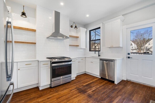 Photo - 31 Monadnock St