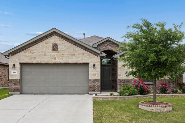 Photo - You won't believe it, move-in ready 3/2 in the sought after Bridgeview Community.