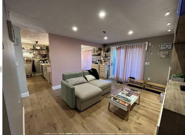 Photo - 14 Leverett Ave