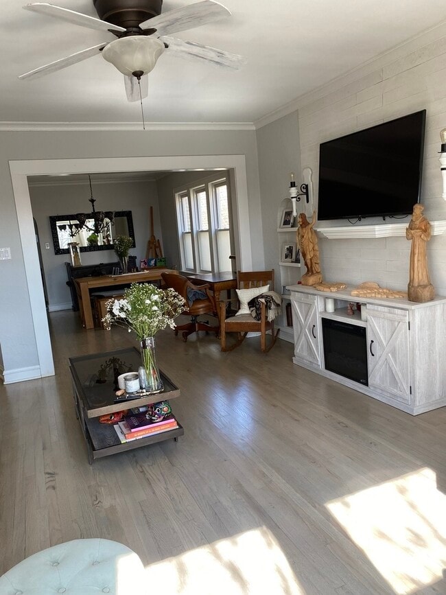 Photo - 5328 W Drummond Pl Unit 2