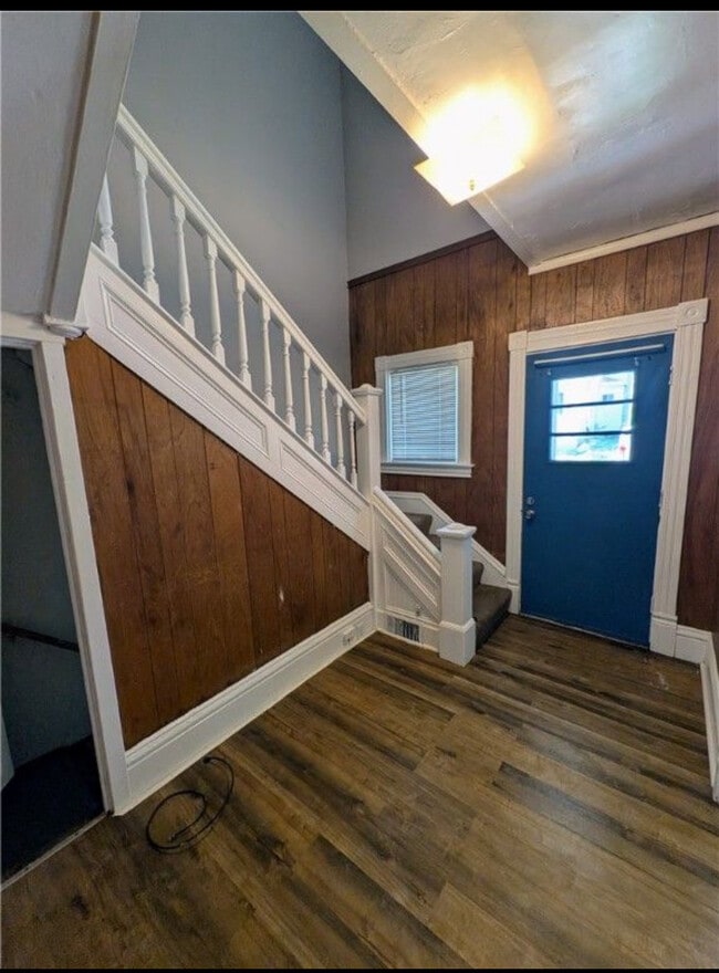 Photo - 1913 Evans Ave