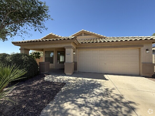 Building Photo - Updated 3-Bed Home in Goodyear with Vaulte...