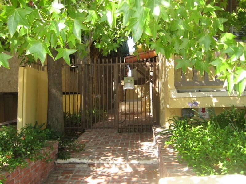 Photo - 1408 Armacost Ave Unidad 6