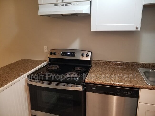 Photo - 634 Southcrest Dr Unit 9