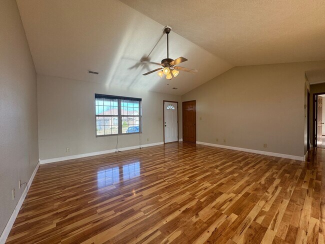 Photo - Summit’s Pass Beauty – Updated 3BR/2BA wit...