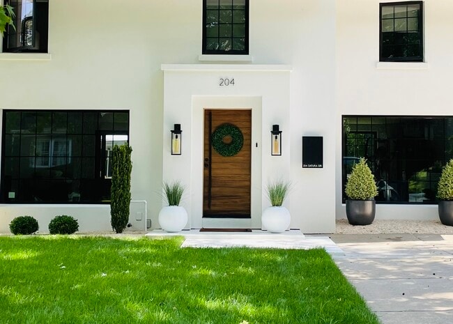 Photo - 204 Datura Dr