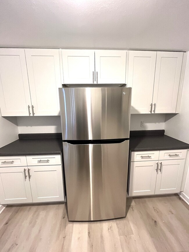 Photo - 555 Oak St Unit 301