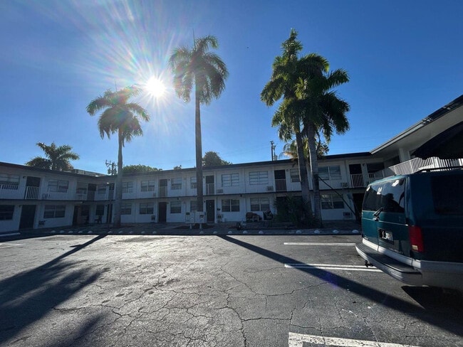 Building Photo - 123 Erie St Unit 16