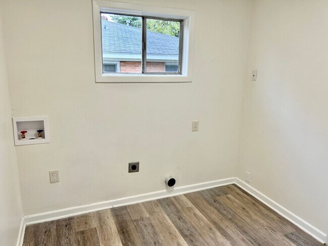 Photo - Beautifully Remodeled Home in Mountainview Area