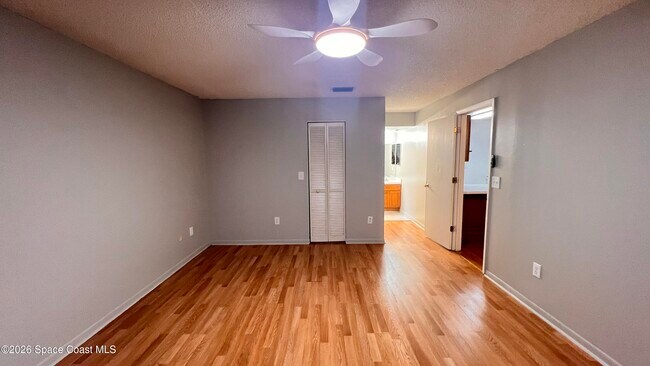 Photo - 934 Colonial Ave SE