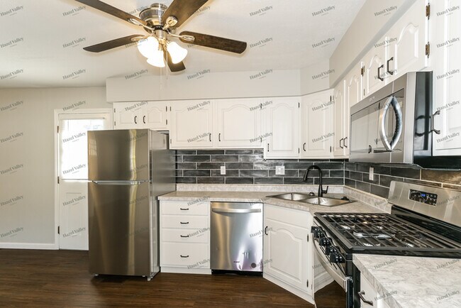 Photo - 1100 Ozment Dr