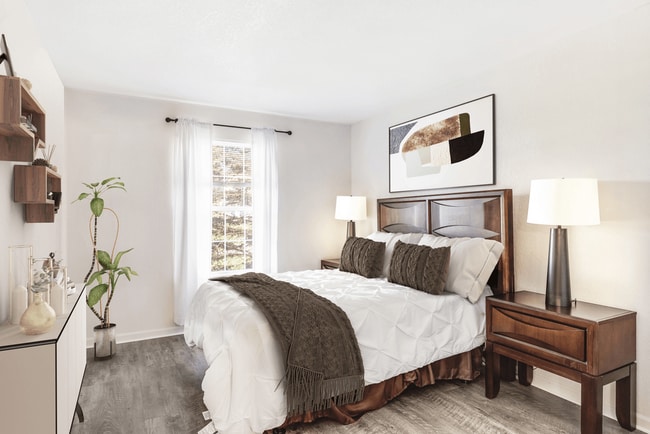 Woodland Lakes Apartments