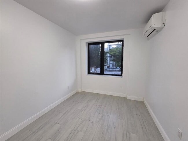 Photo - 526 56th St Unit 302