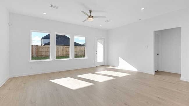 Photo - 4215 Bedwyn Bay Dr